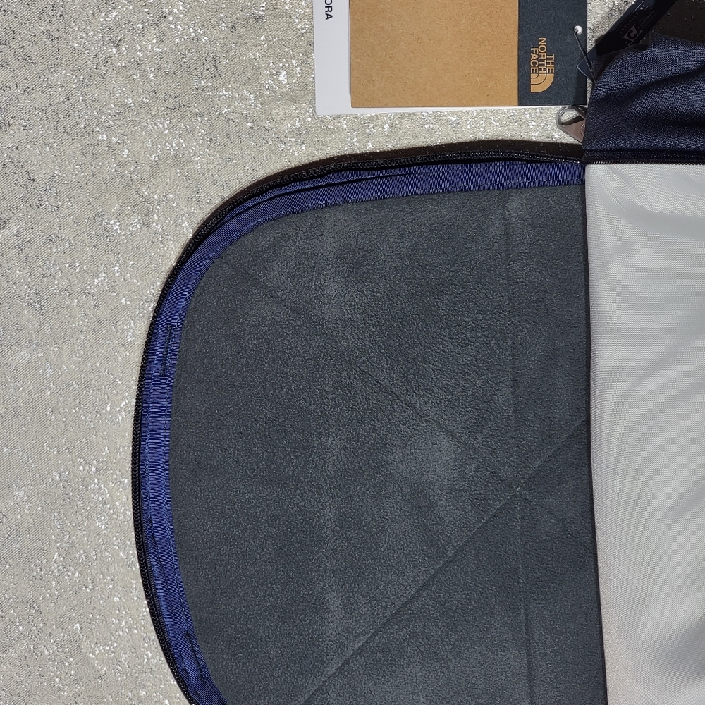 NEW The North Face Aurora Women's Navy Blue Backpack $109 - Picture 8 of 15